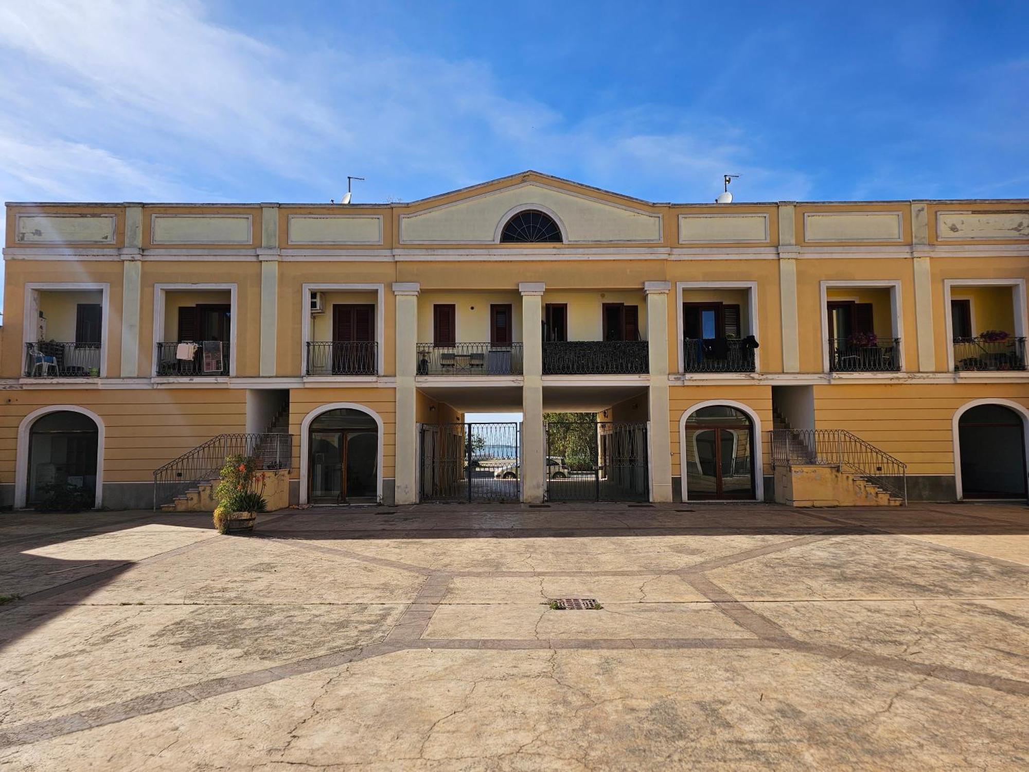 Casa Beatrice Lägenhet Càbras Exteriör bild